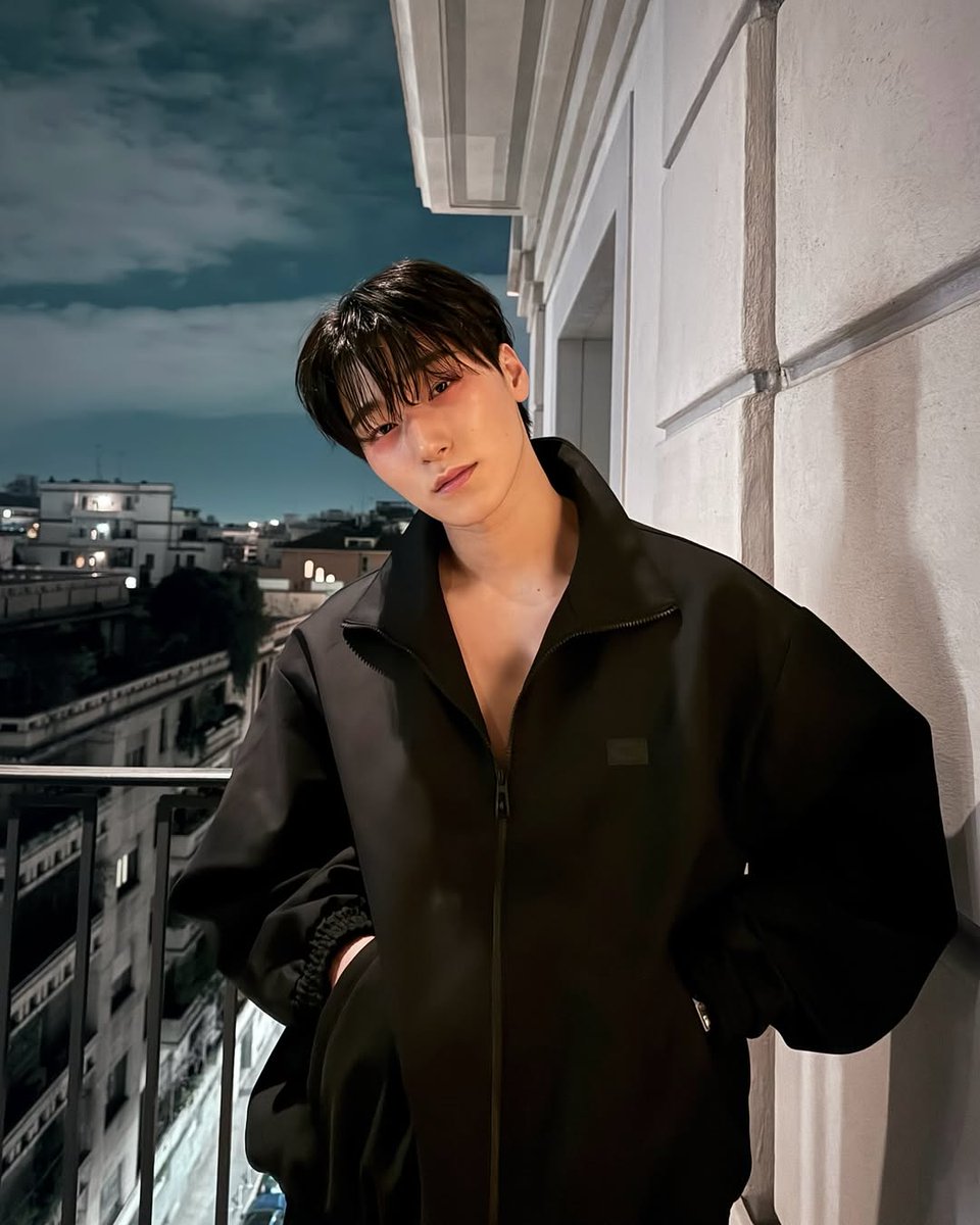 dio | seeing woodzโ tweet media