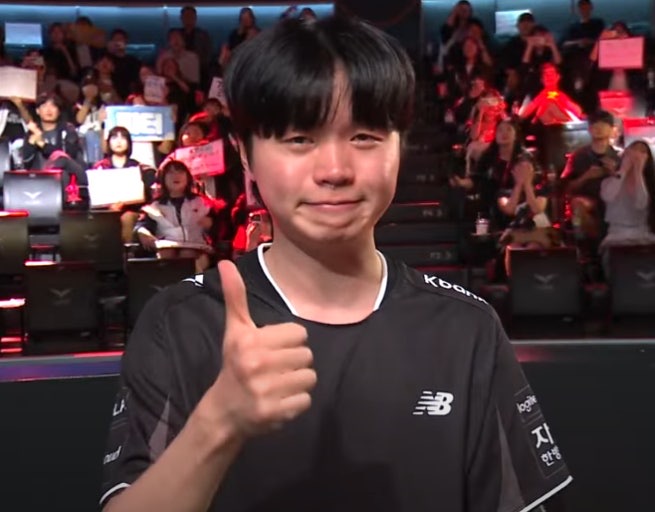 곰방가요 tweet media