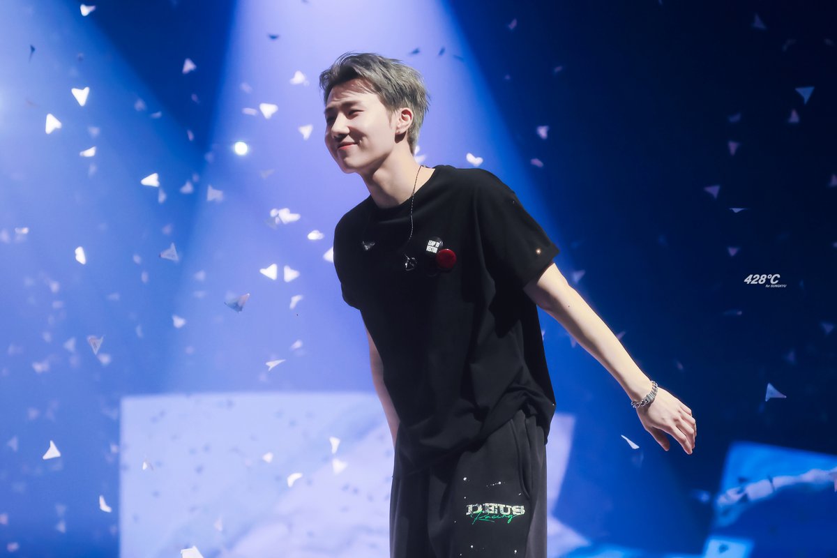 𝟒𝟐𝟖°𝐂 tweet media