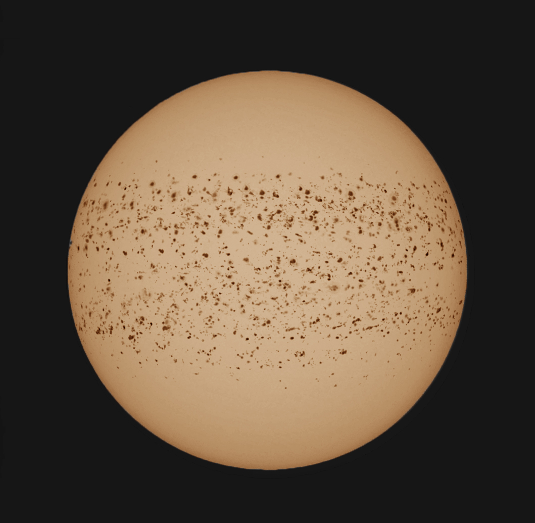 BonsaiFox1's tweet image. gm

2025 Spots

341 days of sunspots from 2025 in one image.
Over 800 mbs of data
1000+ frames per day stacked is roughly 340-345,000 frames in total.

Just 5 #tezos

🔗👇 #astronomy