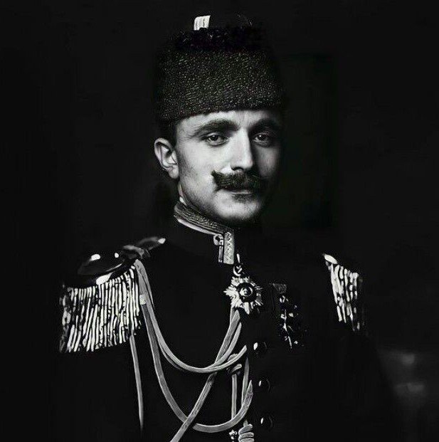 mesturi_'s tweet photo. 🔹"Enver Paşa... mektubunda kendisinin Müslümanların ve İslam'ın hizmetçisi olduğunu belirttikten sonra, Endülüs'ün, Mısır'ın... ve daha çok sayıdaki İslam toprağının işgal edilmesinin temel nedeninin İslamdan uzaklaşılması ve yabancı müdahalesi olduğunu belirtmişti." https://t.co/CNr2hXgW2n