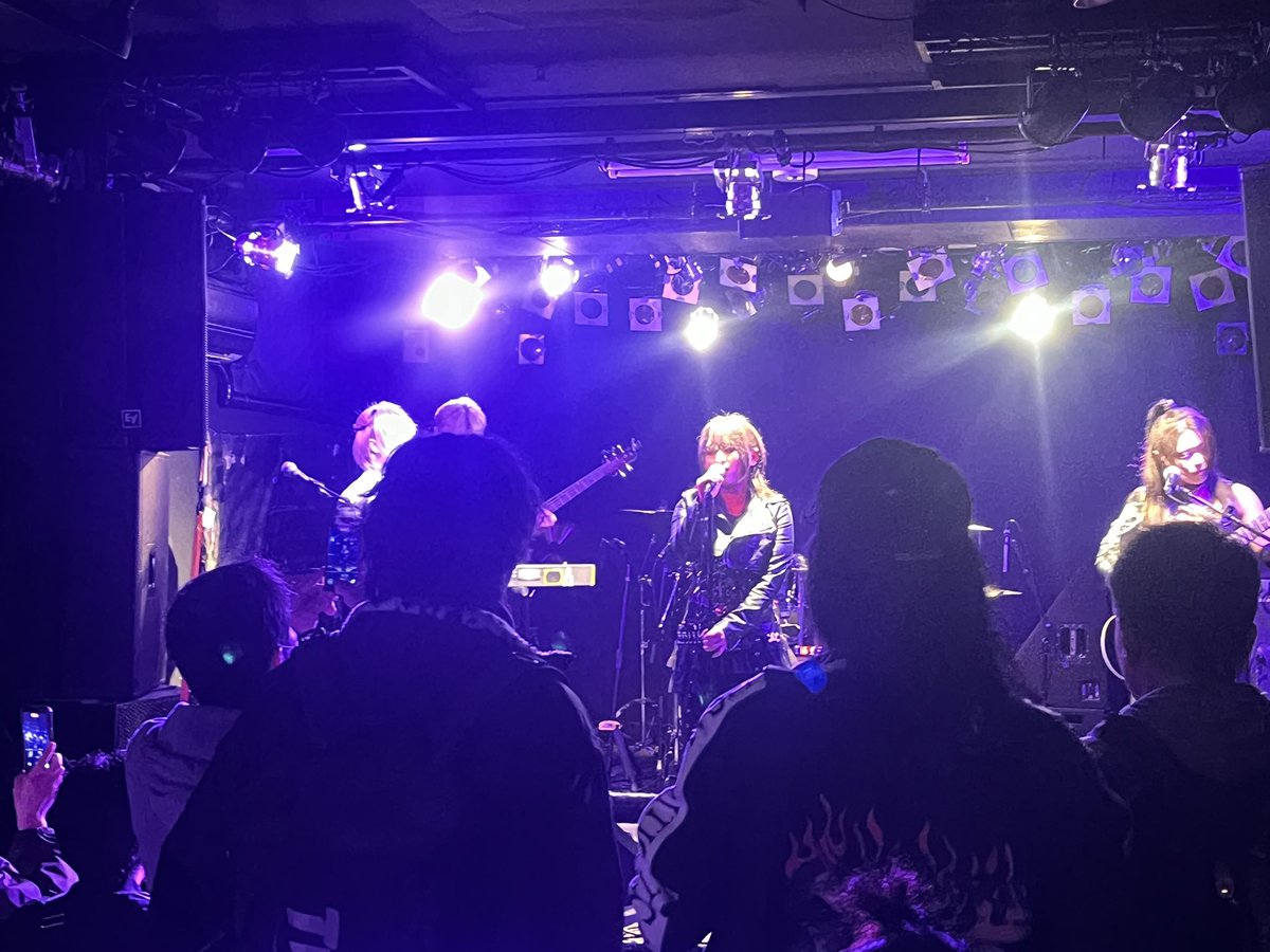 CHiMe_La_GALさん
めっちゃかっこいいバンドさんでした😆✨

でも合間にみんなでTikTok撮ってる様子はとても可愛らしかったのです🤭🌷

姫路ベータさんで良い出会い！