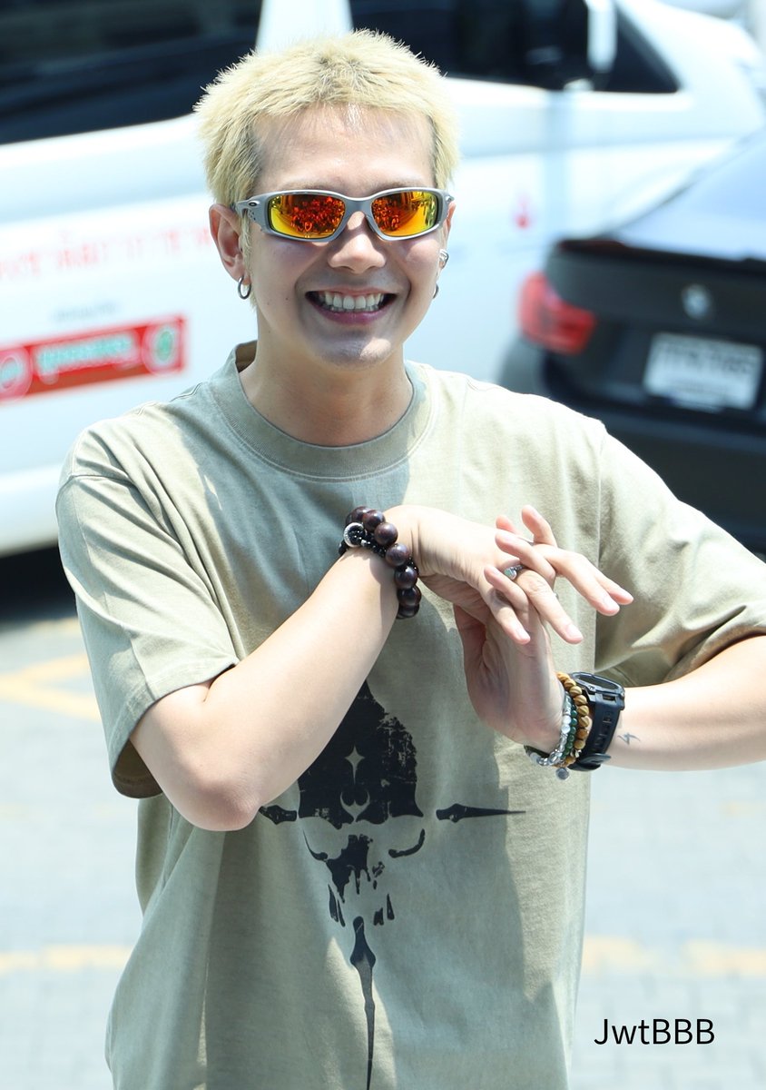 JwtB(uild)B(utter)B(ear) 🌟⭐️ 😍 tweet media