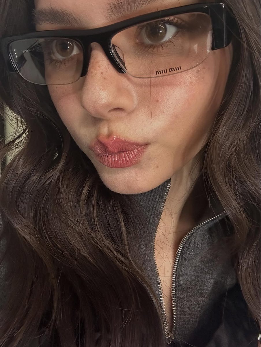 BECKY OFFICIAL tweet media