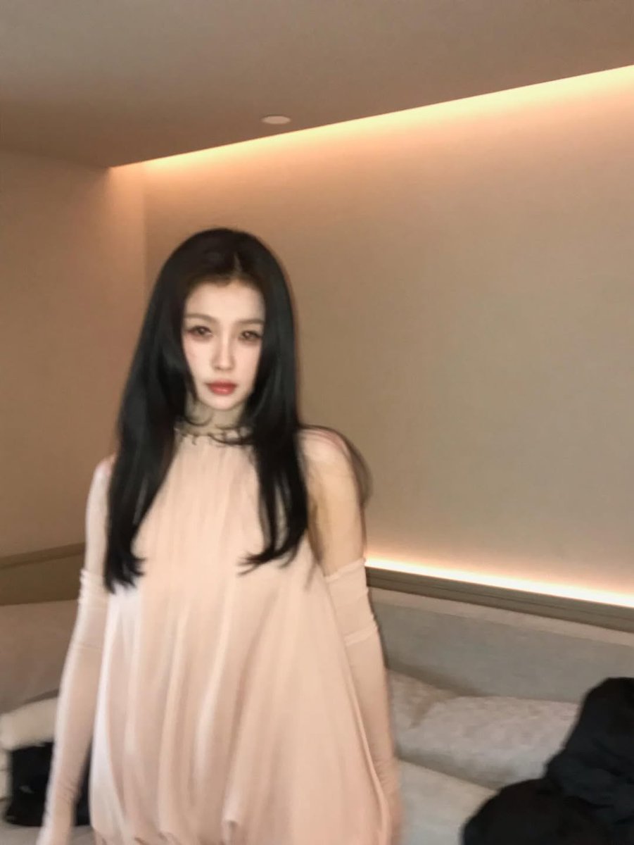 yu shuxin pics tweet media