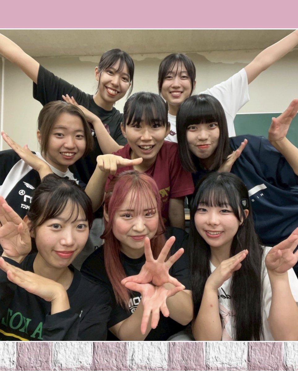2026DRAGONS's tweet photo. 【日常投稿】
AS🩷
誕生日サプライズや、イベントでコスプレをするなど全力で楽しみます🙌🏻
AS会では食べ放題などで親睦を深め、オンもオフも和気あいあい��過ごしています！そんなASは最近、TikTok撮影にもハマり中なんだとか…？
Next ▶︎Finish☑︎
#アメフト #新歓 #大阪教育大学 #春から大教 https://t.co/ZKYTJuT5oX