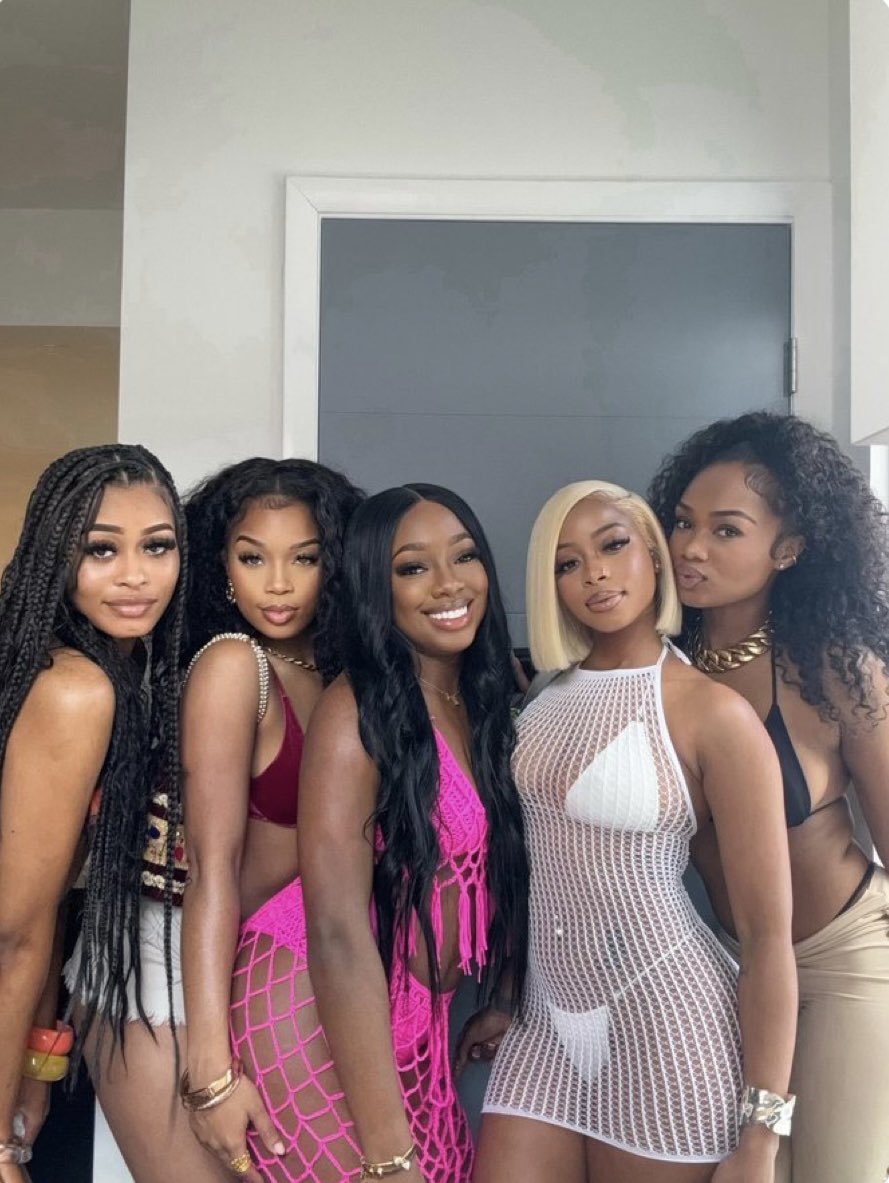 BAMIDELE🕊 tweet media