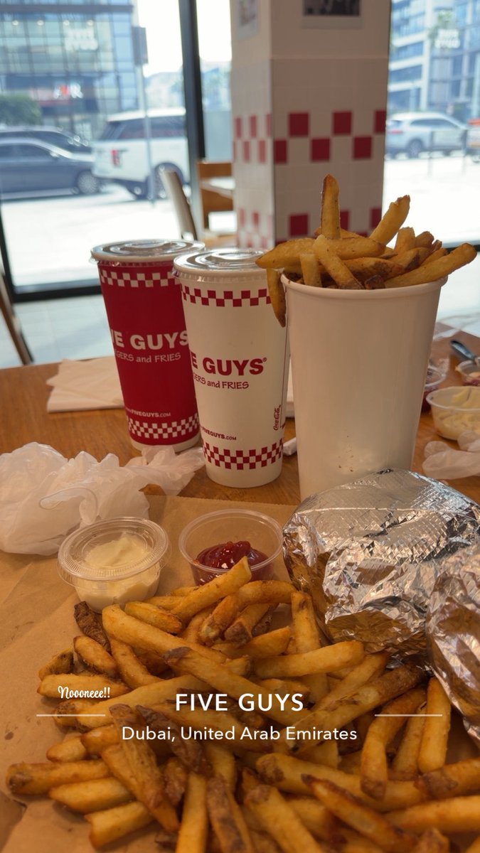 Dr_noooneee tweet media