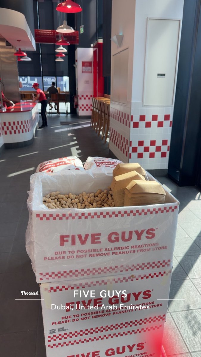 Dr_noooneee tweet media