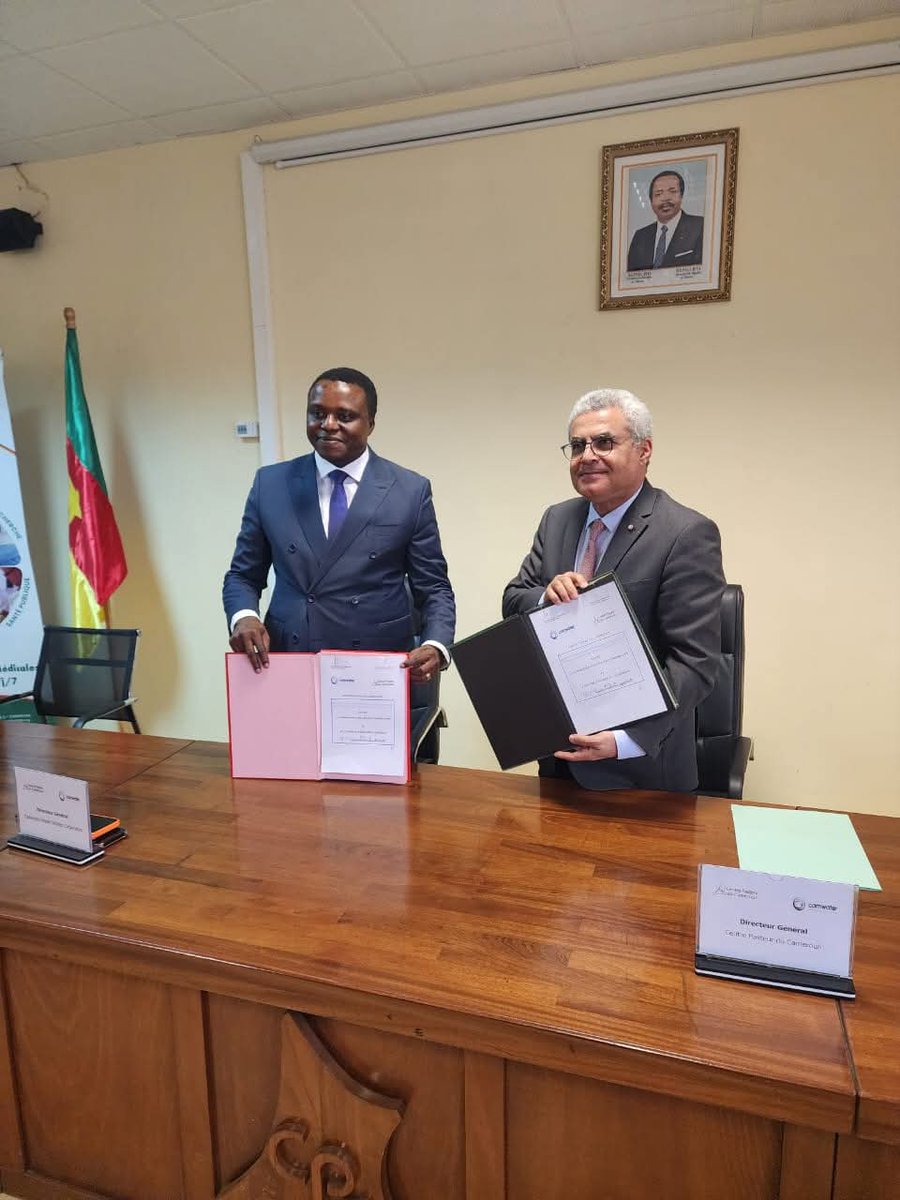 TheCameroonianZ's tweet image. Qualité de l'eau de consommation publique :

Le Centre Pasteur du #Cameroon et CAMWATER signant une convention-cadre dédiée au contrôle.