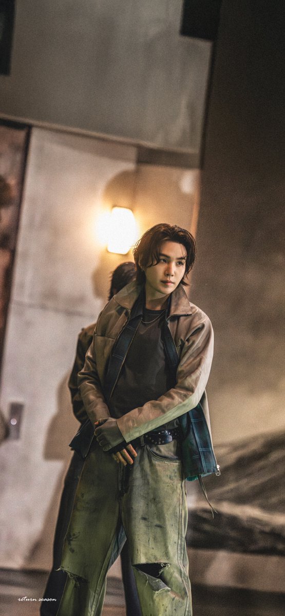 return_season's tweet photo. BTS ‘2.0’ MV Photo Sketch 윤기

2340*5064 https://t.co/HAYjrRAN0p