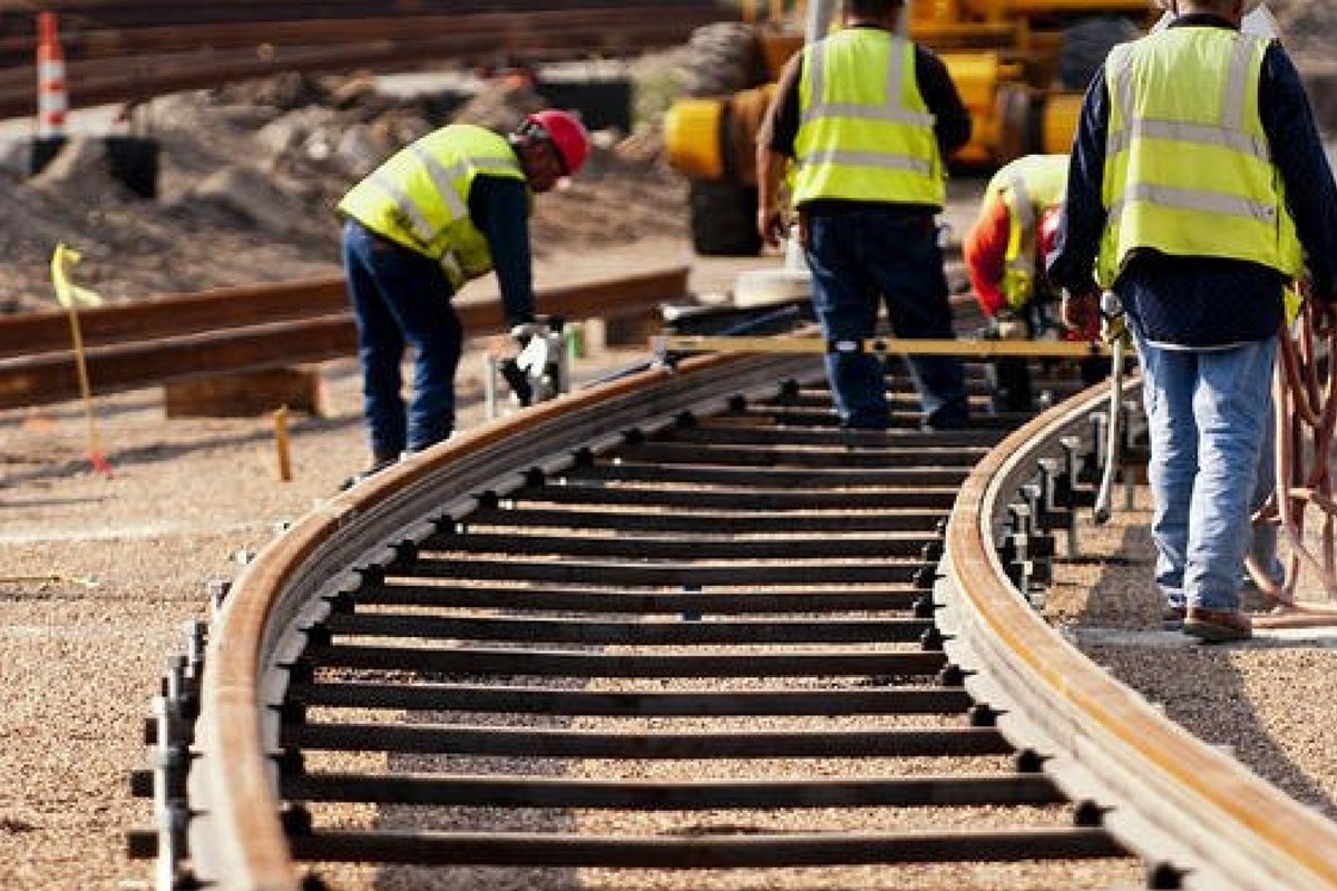 aceupdatemag's tweet image. 𝗞𝗵𝘂𝗿𝗱𝗮–𝗕𝗮𝗹𝗮𝗻𝗴𝗶𝗿 𝗿𝗮𝗶𝗹𝘄𝗮𝘆 𝗹𝗶𝗻𝗲 𝗰𝗼𝗻𝘀𝘁𝗿𝘂𝗰𝘁𝗶𝗼𝗻 𝗽𝗿𝗼𝗴𝗿𝗲𝘀𝘀𝗲𝘀

Read More: aceupdate.com/khurda-balangi…

#ACEUpdate #KhurdaBalangirRailway #InfrastructureDevelopment #IndianRailways #PhasedCommissioning #RailwayProject #TransportInfrastructure