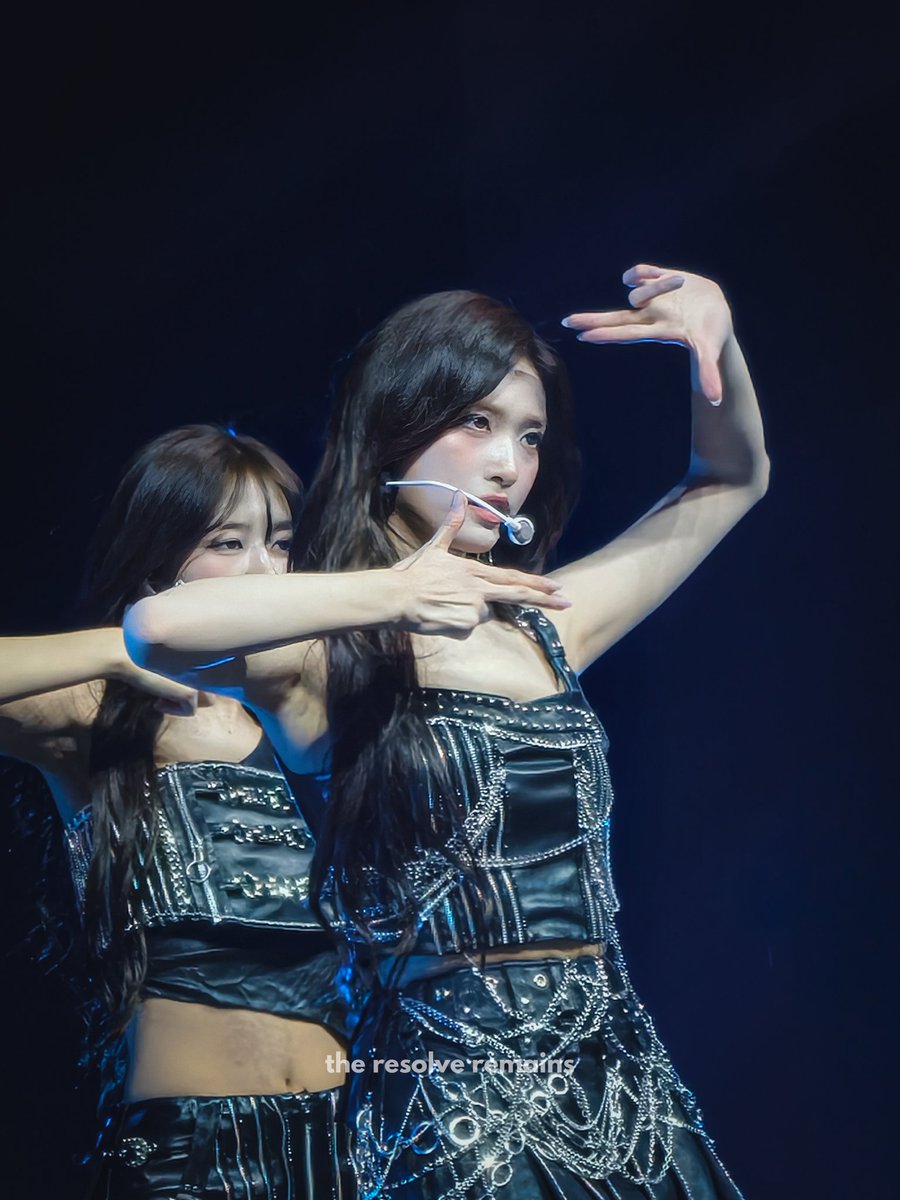 𝑡ℎ𝑒 𝑟𝑒𝑠𝑜𝑙𝑣𝑒 𝑟𝑒𝑚𝑎𝑖𝑛𝑠 tweet media