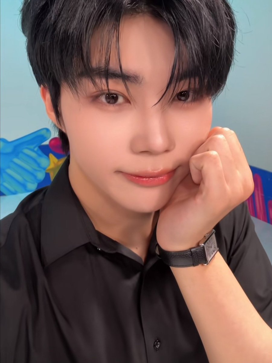 arin 🌸 tweet media