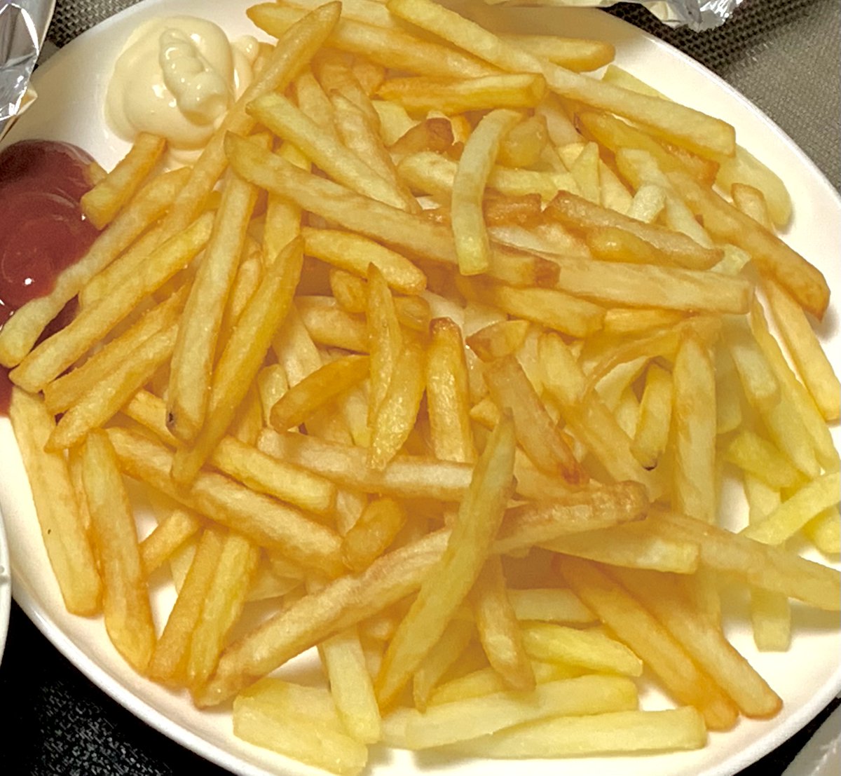 ＠もつ tweet media