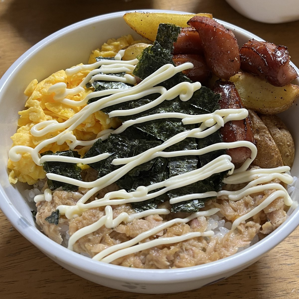セイちゃんの“俺のツナマヨ丼“作った（作ってもらった）よ〜！ 一口目