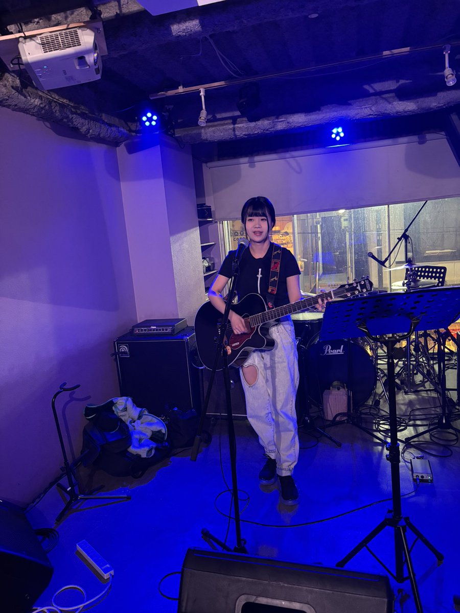 genjiro2012's tweet photo. 久々のCleamにちぇるちゃん弾き語り見てきたよ！
元気そうで安心しました。
織部さんのバンドもかっこ良かったな！ https://t.co/XT5DxvkWgQ