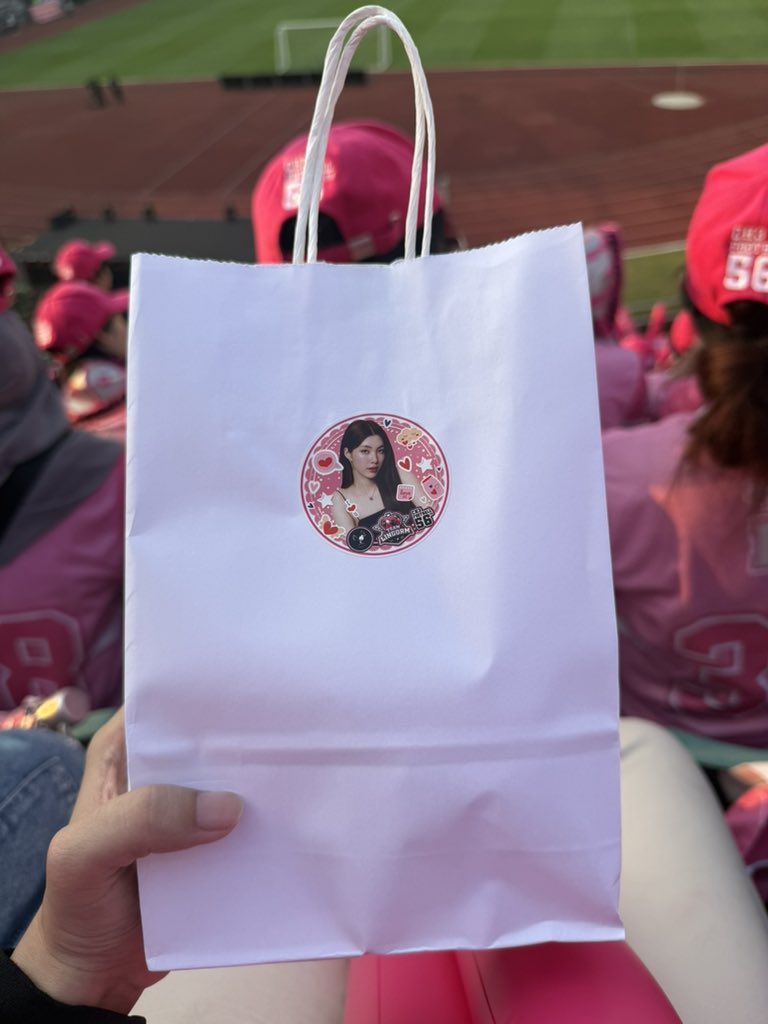 OrmKornVN 🇻🇳 tweet media