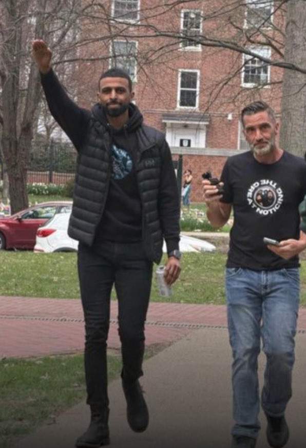 NizNellie3 tweet media