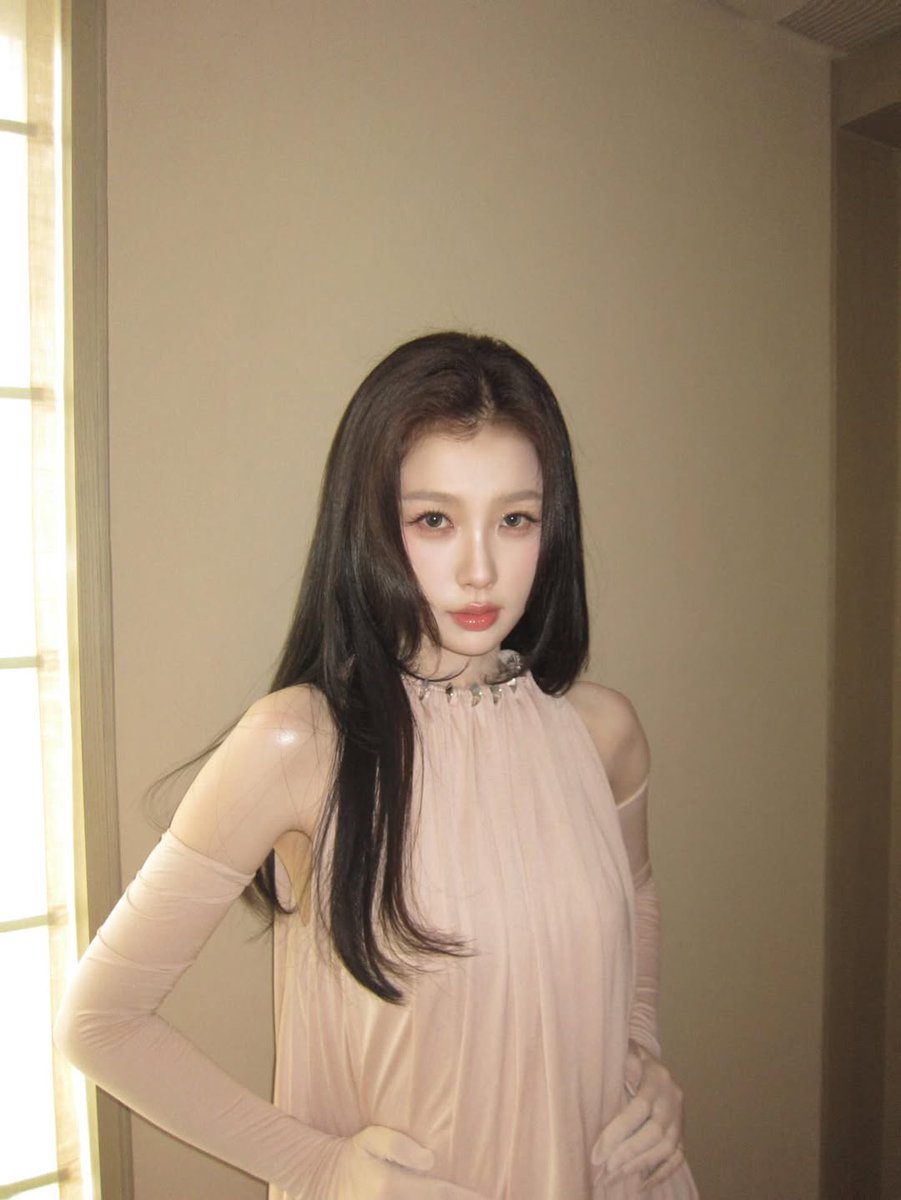 yu shuxin pics tweet media