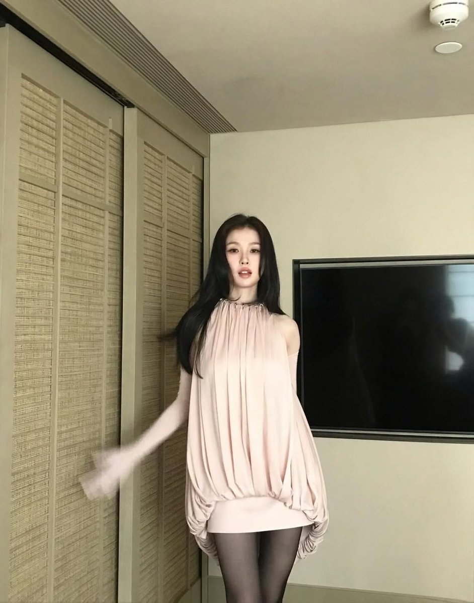 yu shuxin pics tweet media