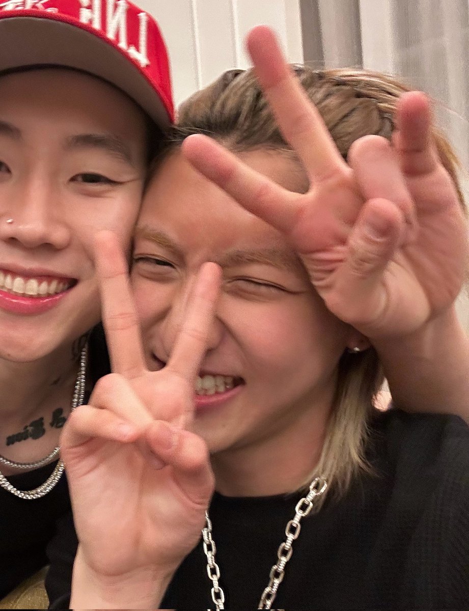 새깅woo진 tweet media