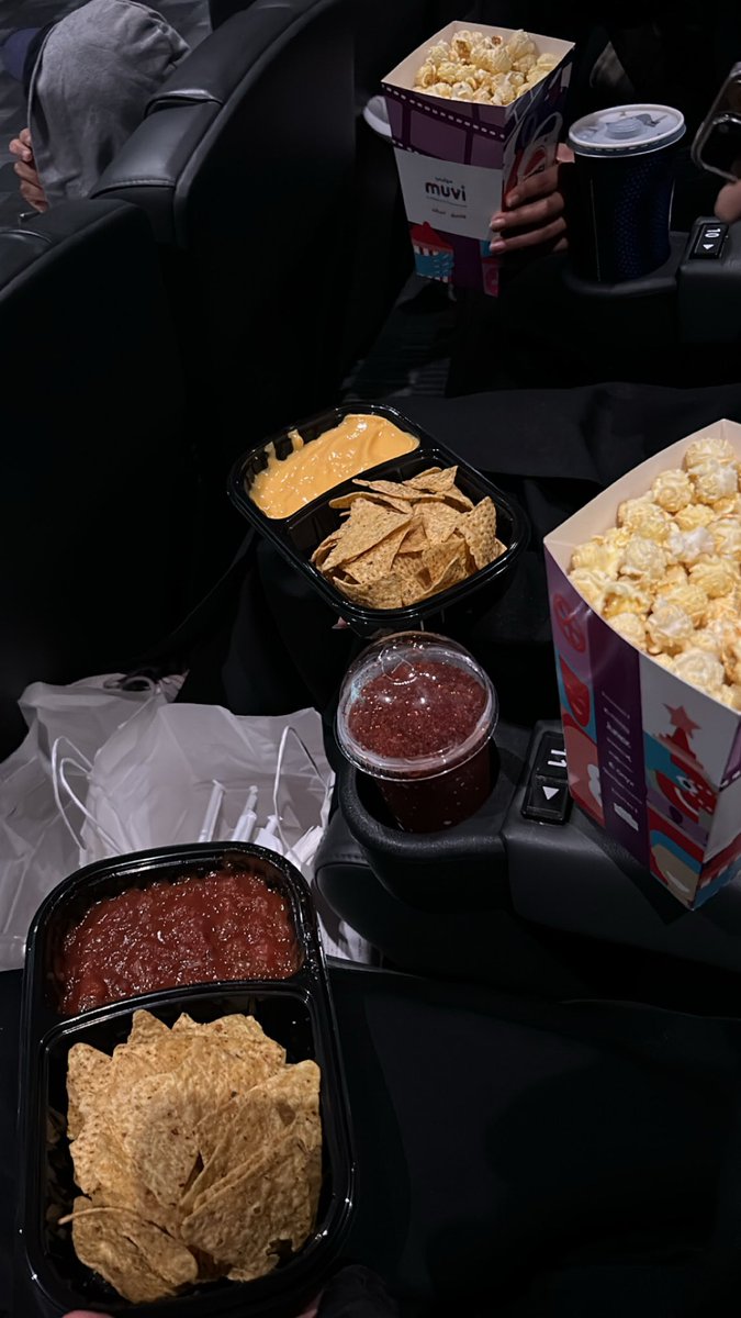 شـهـد tweet media