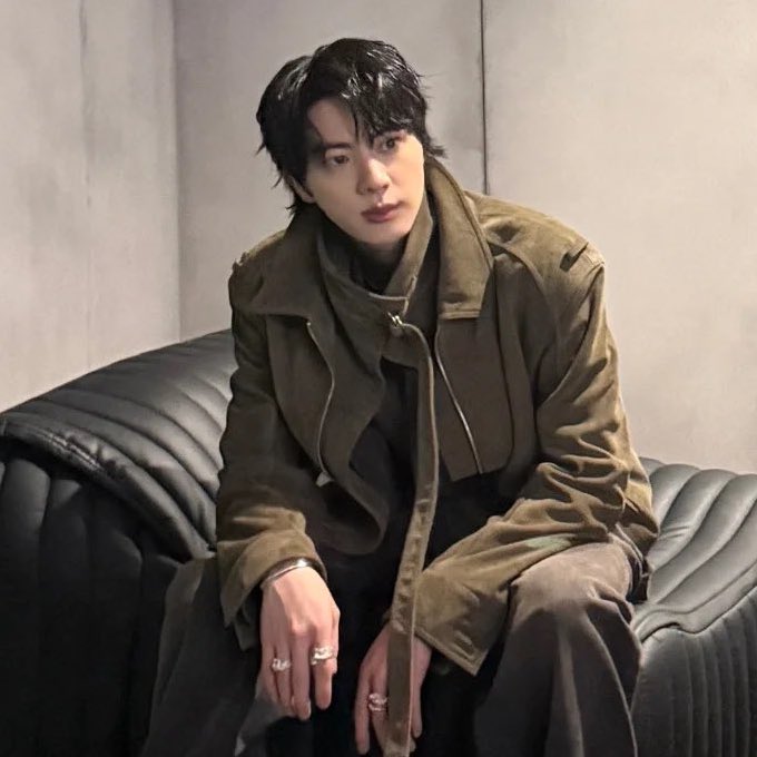 aaloo⁷ ARIRANG 🪭 tweet media