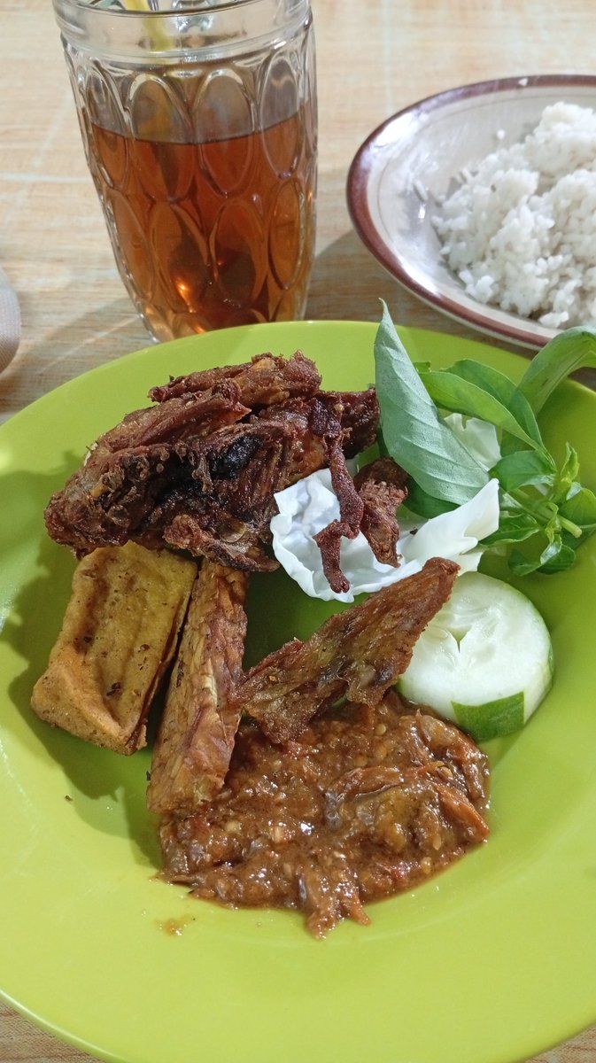 Sobat Kuncen tweet media