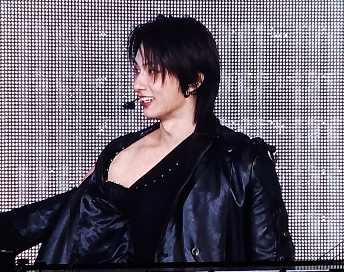 WEN JUNHUI YOU'RE UNREAL AND ILLEGAL!!!