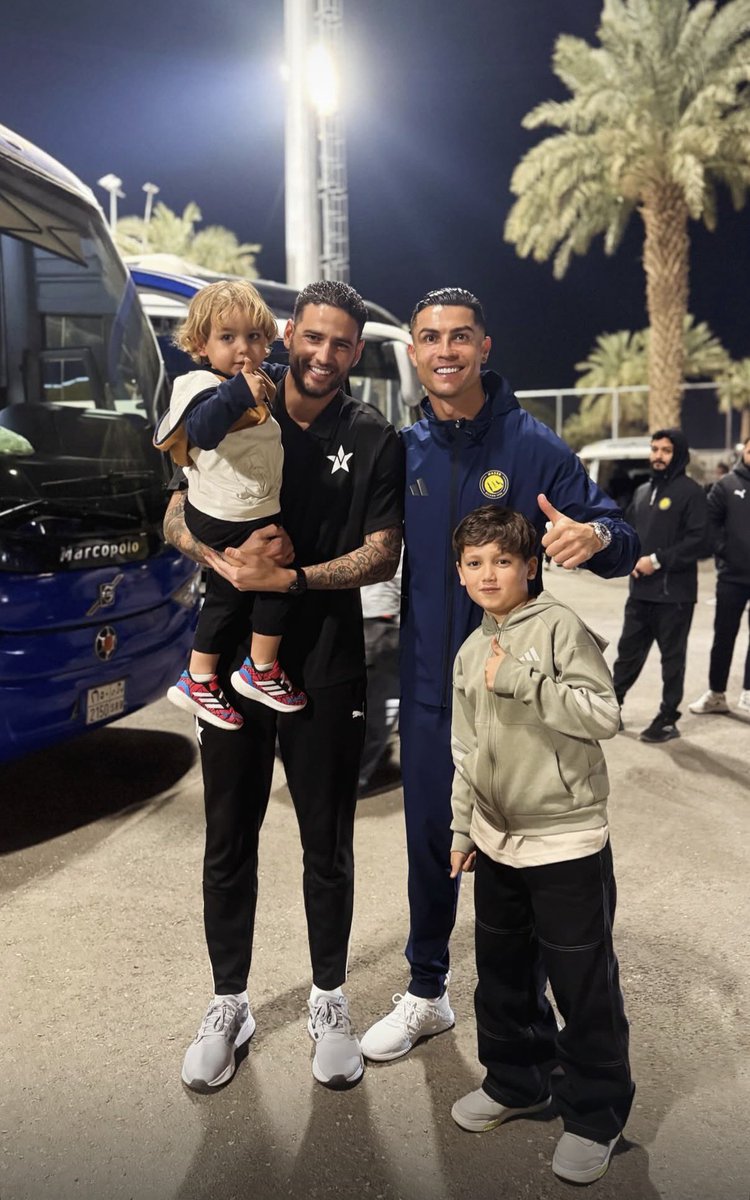 n e e d y tweet media