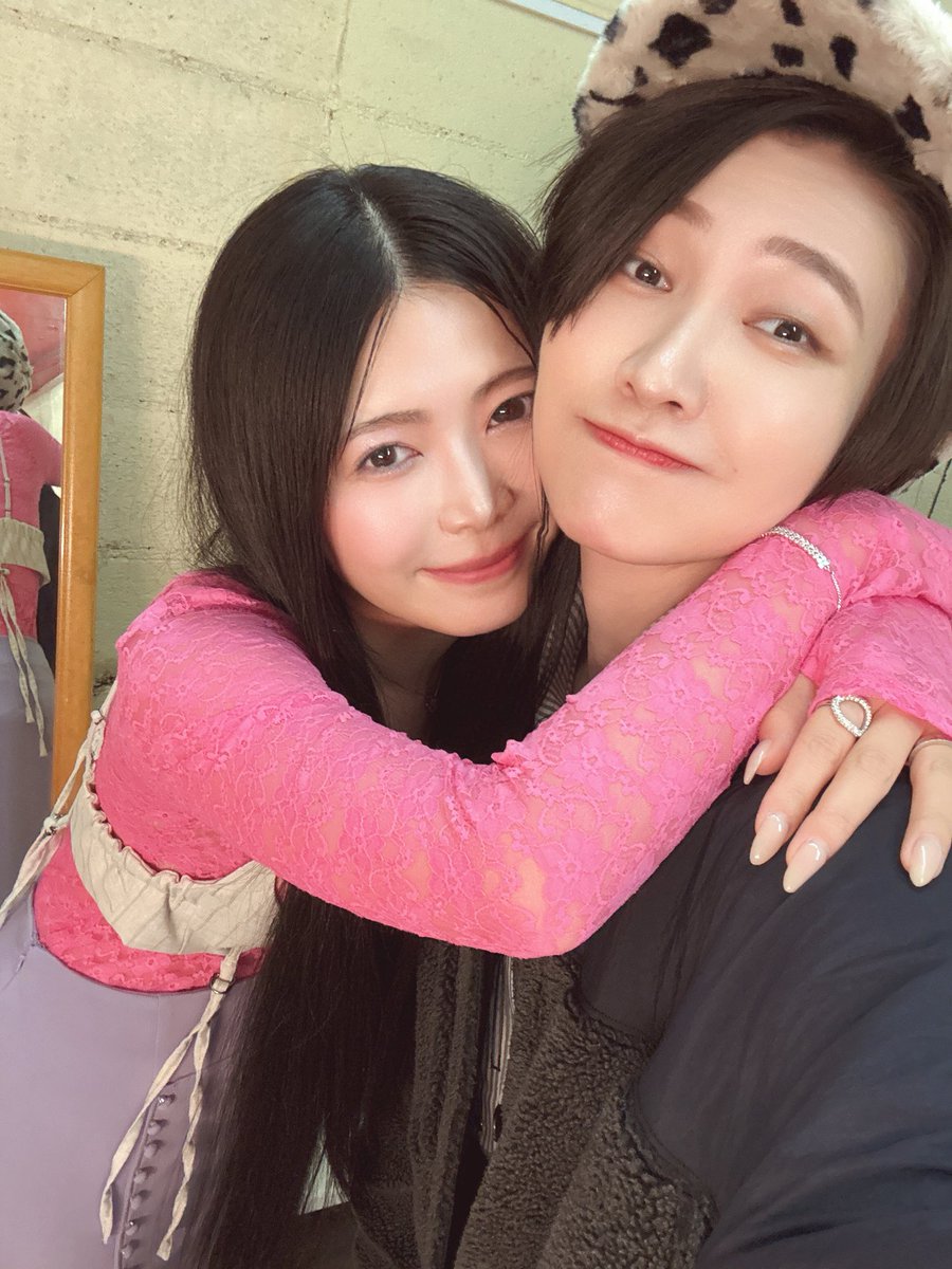 alfa10alfa's tweet photo. FCイベ、足を運んで下さったあなた、ありがとう　みんなマジで愛おしい　本当にすきだ　いつもそばに居る　本当に好きだ

次も必ず開催したい　楽しい日だった

いかさん　ありがとう　いかさんファンの方もありがとう　いかさんも🦑推しのあなたもまた来て欲しい♡♡♡2人とも酔っ払い写真 https://t.co/FZdVtl9K2R