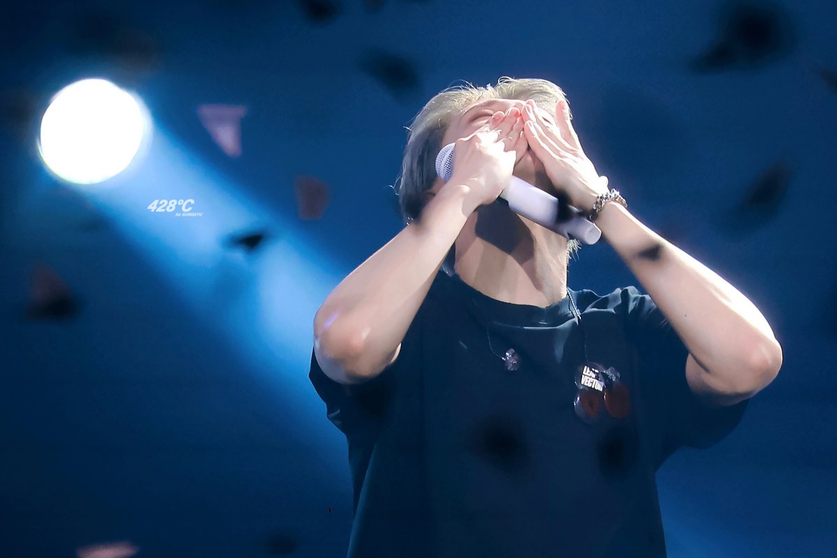 𝟒𝟐𝟖°𝐂 tweet media