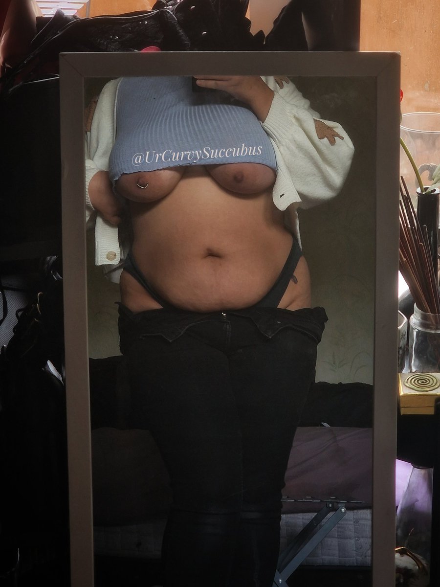 UrCurvySuccubus/SEMI-HIATUS tweet media