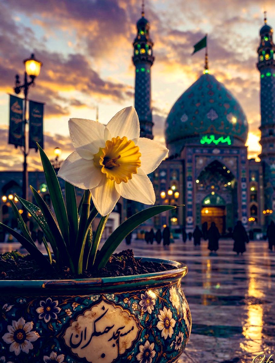 Awaited_Hope's tweet photo. Imam #Mahdi (aj) in his blessed letter to his deputy Mohammad ibn Usman:
"Pray a lot for my #reappearance because the #dua will hasten my reappearance.”
📚 Muntakhab-ul-Asar p.268
Increase supplications
Dua Ahad
Dua Nudba
Dua e Faraj
Ziyarah Aal Yaseeen ...
The wait is not passive
it is built in supplication.
Every #dua is a step closer,
every tear a sign of loyalty.
Pray for his #reappearance
for we are not waiting,
we are preparing.
