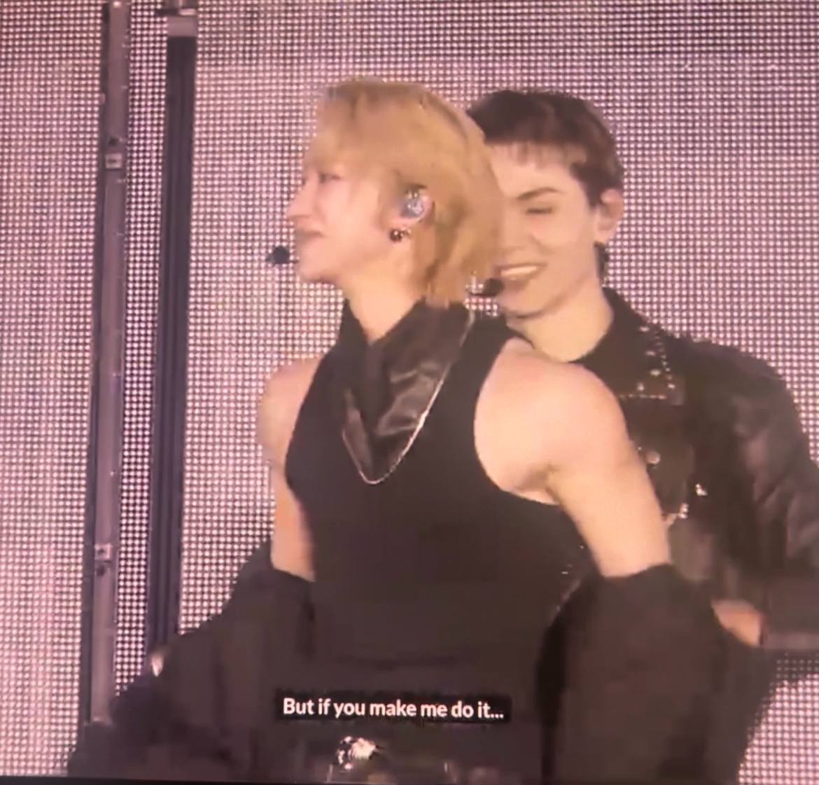 song4sol's tweet image. seungkwan pulling off jun's jacket and vernon pulling off hao's.... #WOW #DELICIOUS