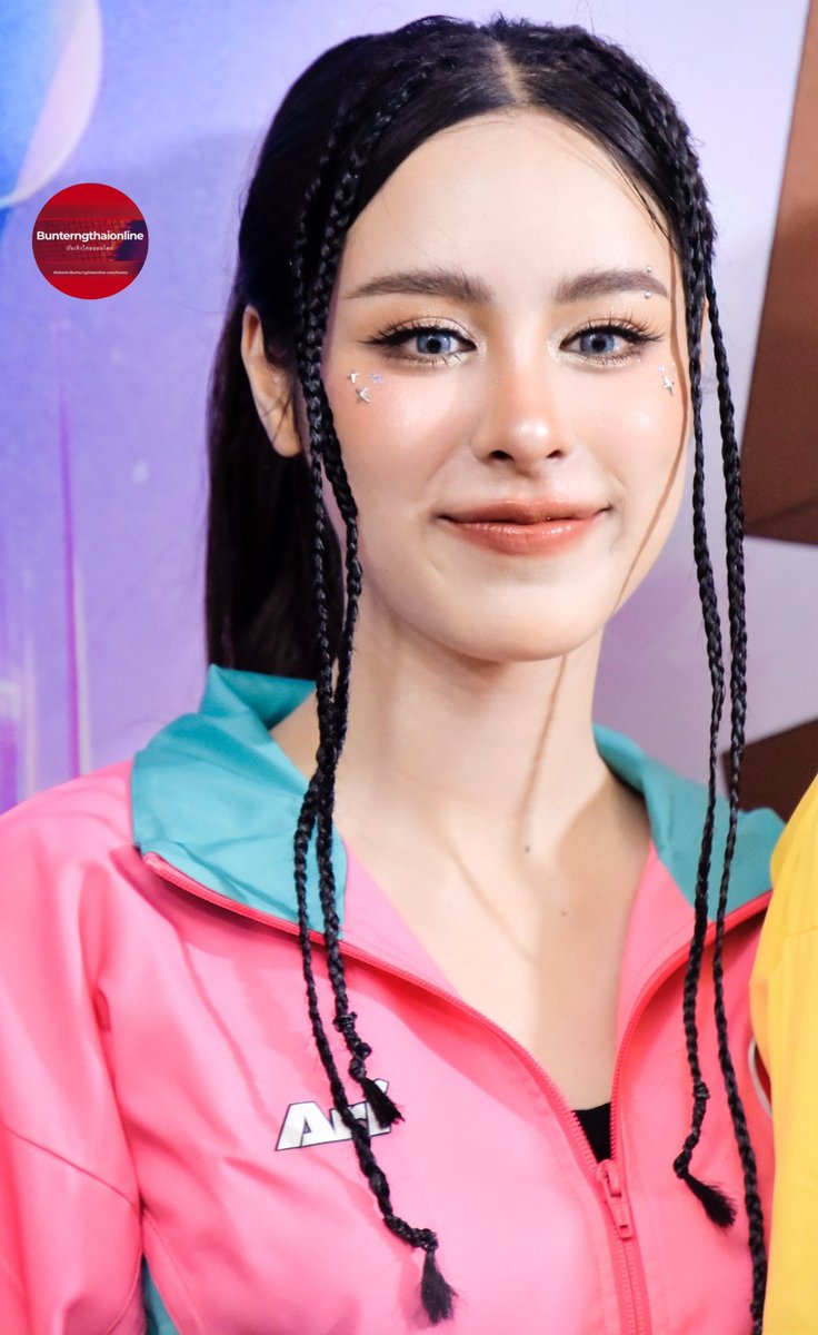 Bunterngonline's tweet photo. #พีพีปุญญ์ปรีดี " ให้สัมภาษณ์สื่อในงาน " มหกรรมฉลองครบรอบ 56 ปี ช่อง 3 Land Dom" ⚽✨

CH3 LADDOM WITH PP

#56ปีช่องสามxพีพีปุญญ์ 
#punpreedee #พีพีปุญญ์ปรีดี
#56ปีCh3LandDom https://t.co/Y7VQ7TRK8w