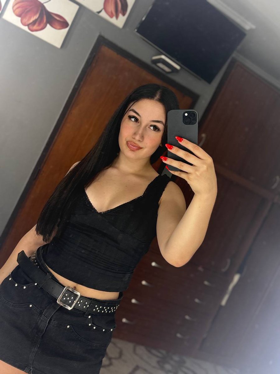 AllenJanes41136's tweet photo. free pic if u stop scrolling and comment "🤪" #of #home #fyp #dc!!kkkkk https://t.co/MZiXsp7XeV