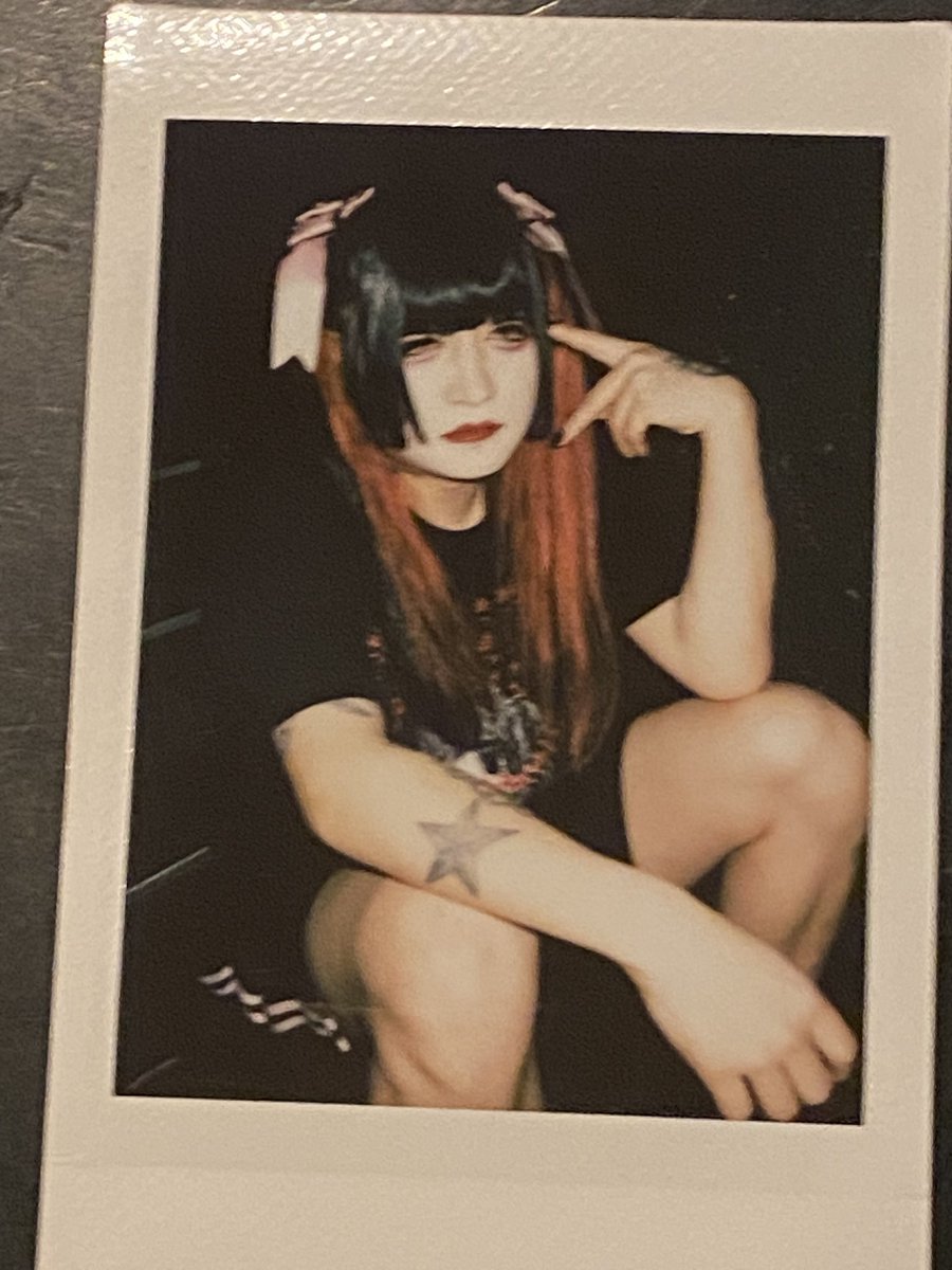 鮮血A子ちゃん 墓荒らしあさひ tweet media