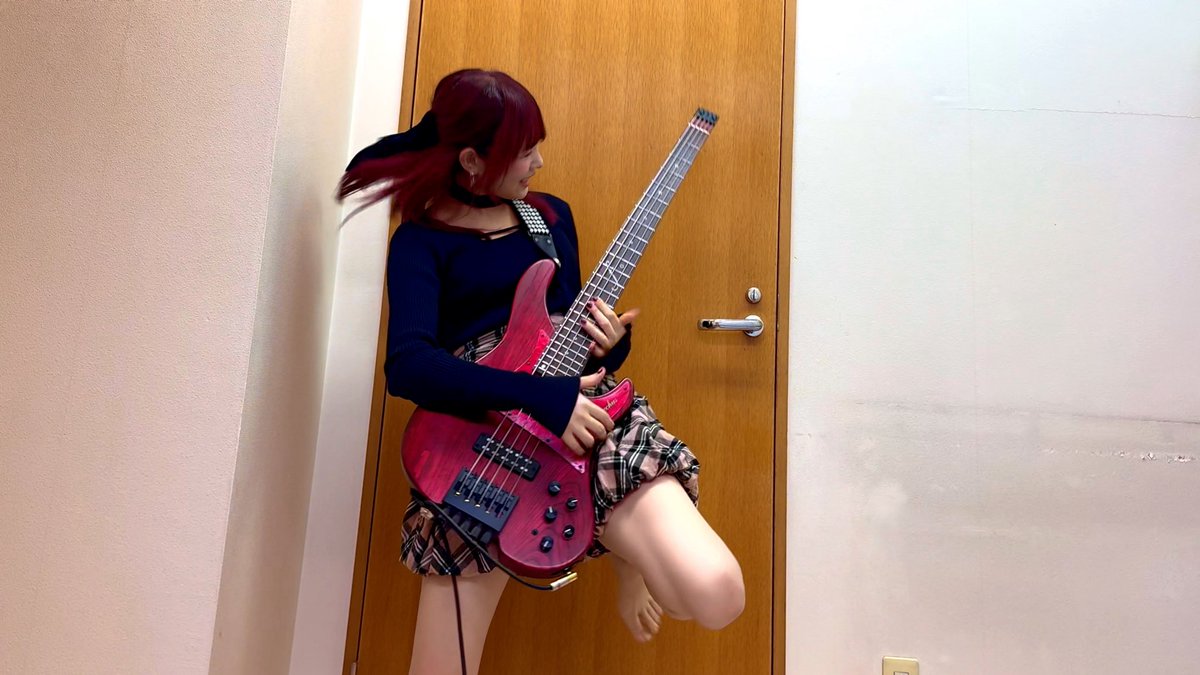 Body型キーホルダーA ふぁみ。Bass LOVEBITES