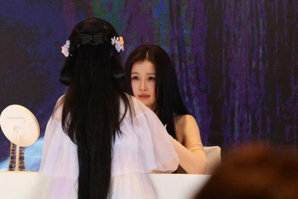 𝒵𝒂𝒂. tweet media