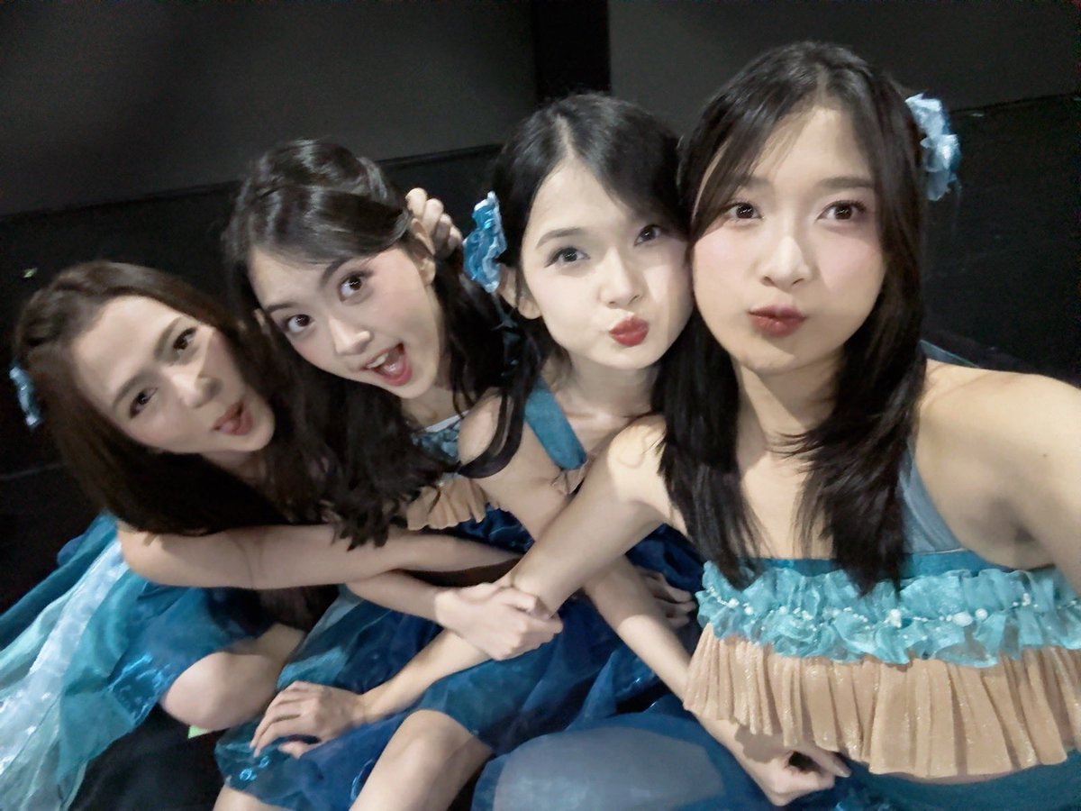 Greesella Adhalia tweet media