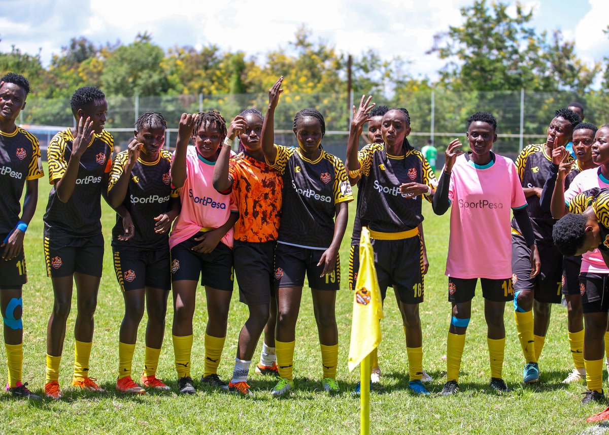 FC_MSEAL's tweet photo. MATCH UPDATE: 💛🖤
MSeal Lionesses 3 – 1 Uweza Women

Justina with a brace and Anita with a stunner! 🔥

#MSealLionesses #TûrîAMûmbi #MSealAt1 https://t.co/XSe6OA4rvh