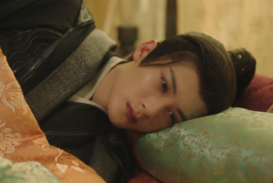 UnwittingErza's tweet photo. tho I know what's coming is tragic.. i still hope you get the longer end of the stick. Xiang Liu 😭♥ 

#LostYouForever #TanJianci https://t.co/TJPA6YMjmQ