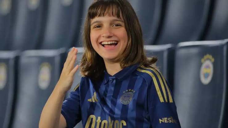 Masmavi Follow tweet media