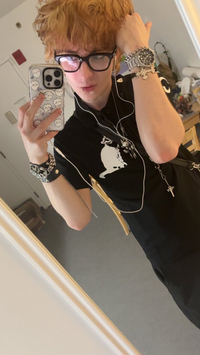 ash clovyer tweet media