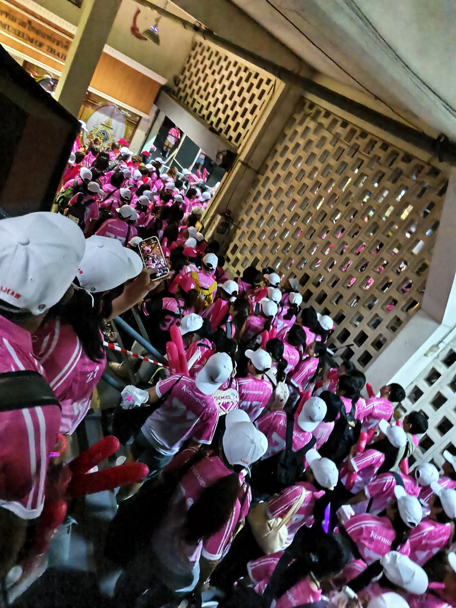 randomlymint tweet media