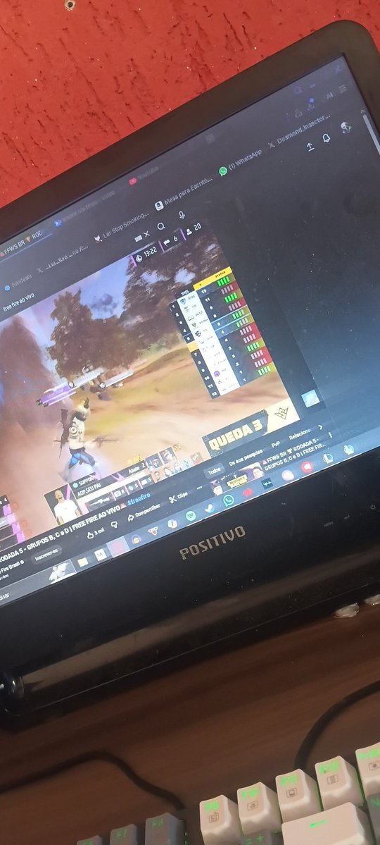 Desmond_Insector tweet media