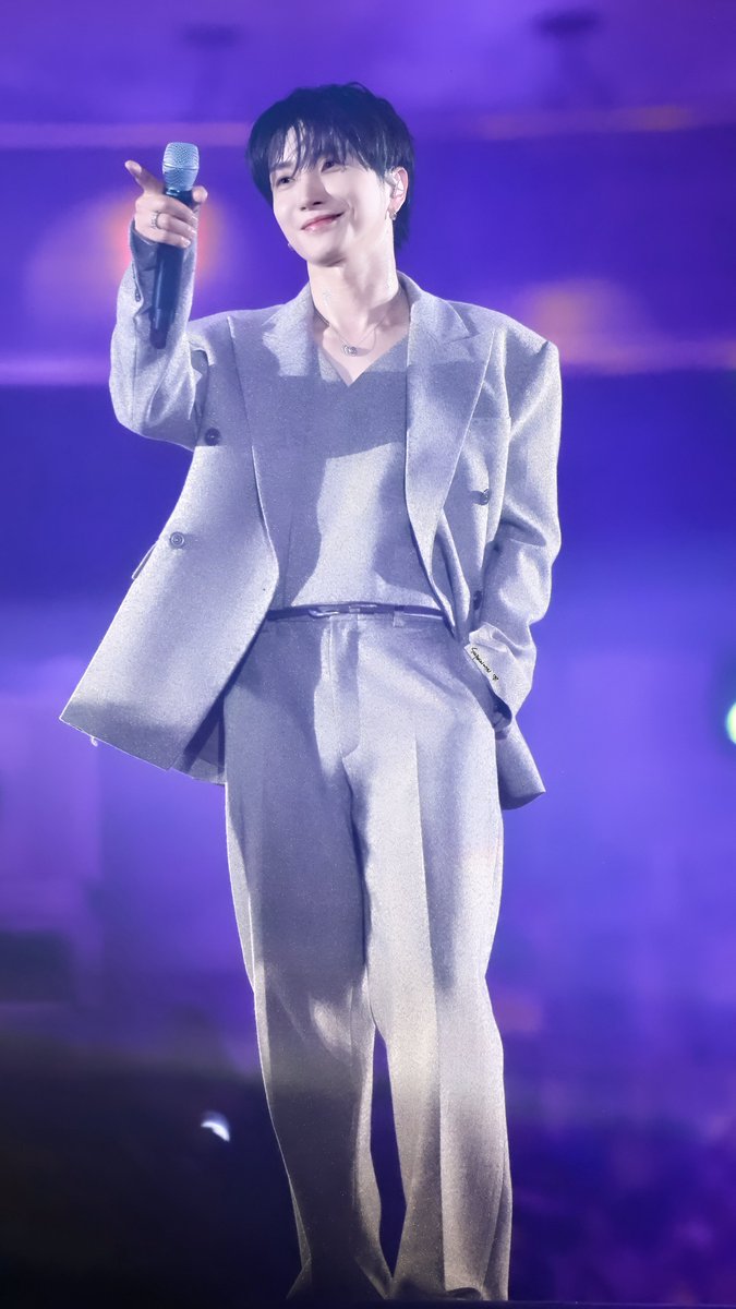 Ssspecial1004's tweet photo. 260404 SJ-CORE IN SEOUL DAY2

정장맛˖♡̷ ⋆ ⟡

@special1004 
#leeteuk #이특 #박정수 #利特 
#슈퍼주니어 #SUPERJUNIOR
#SUPERSHOW #SUPERSHOW10_SJCORE https://t.co/a0V6YU3K6d