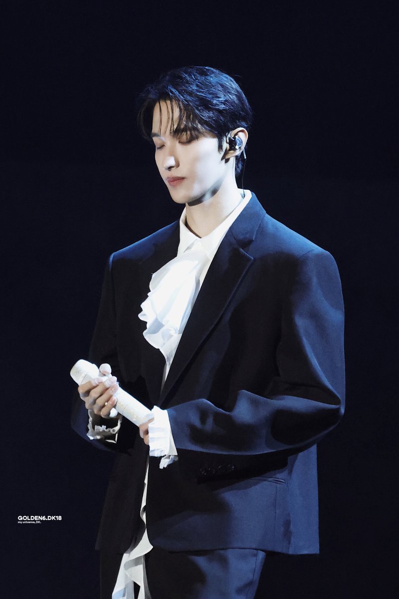 20260404 NEW_ ENCORE Day 1

my heart will go on, will stay forever this way.
❤️😭..

#SEVENTEEN #DK #도겸 #DOKYEOM #석민 
#세븐틴 #ソクミン #ドギョム #李碩珉